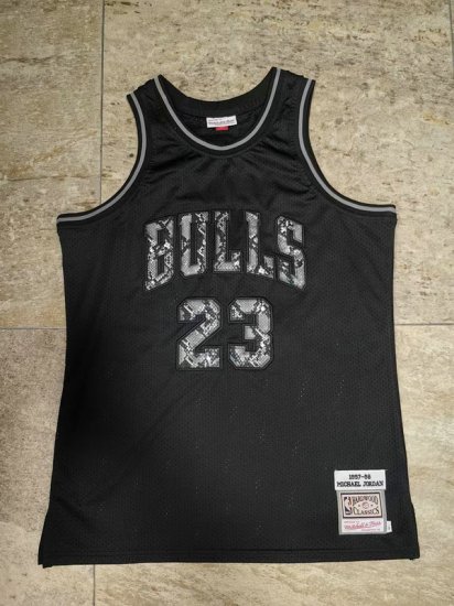 23 Michael Jordan Chicago Bulls 1997-98 Leather Snakeskin Maillot